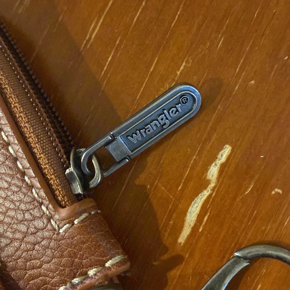 Wrangler Brown Slim Wallet - Picture 4 of 4